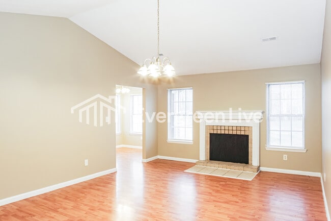 Photo - 369 Buffalo Creek Dr