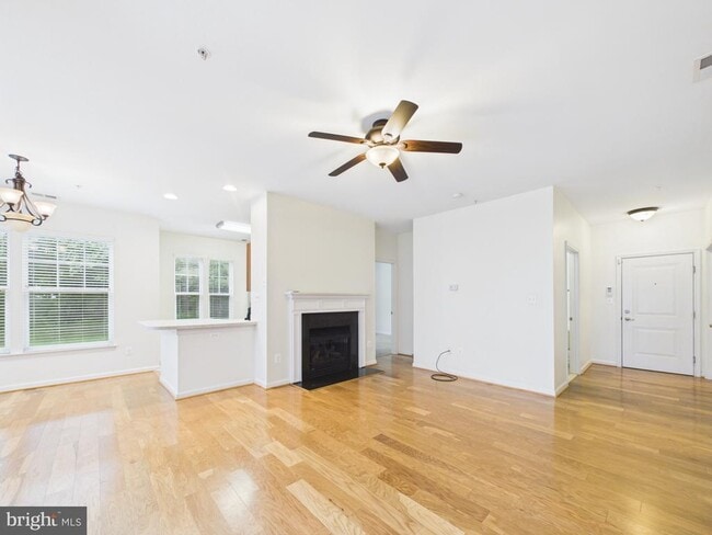 Photo - 3527 Piney Woods Pl Unit H002