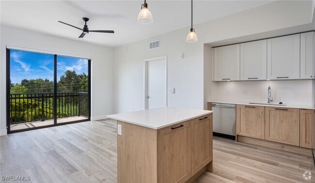 Building Photo - 22980 Vista Edera Cir Unit 3-405 Rental