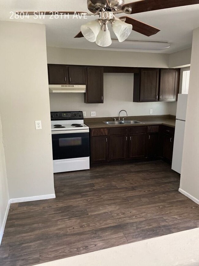 Photo - 2804 SW 28th Ave Unit 108