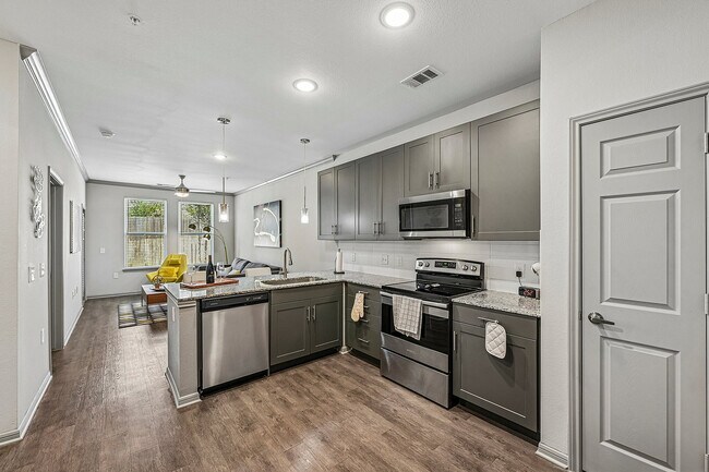 8-web-or-mls-Bellaire Blvd-S2608-008
