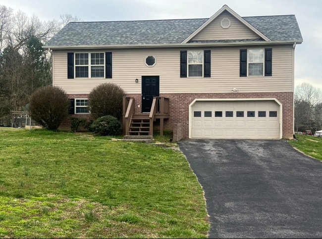 Photo - 120 Meadowlark