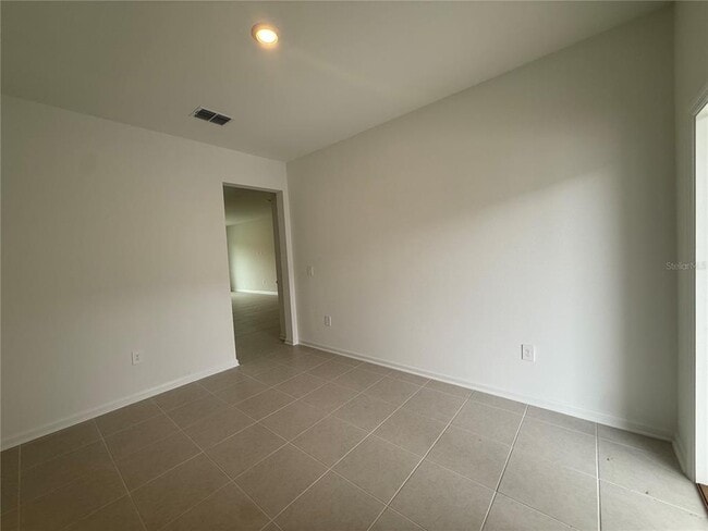 Photo - 3061 Chromatic St