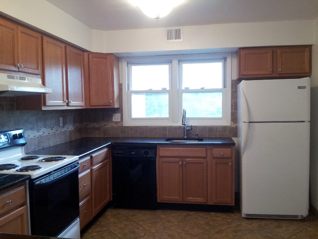 Photo - 1 Carriage Way