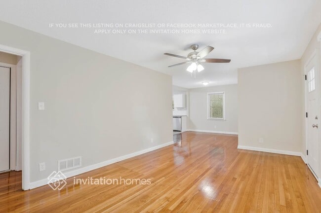 Photo - 317 Bromack Dr SE