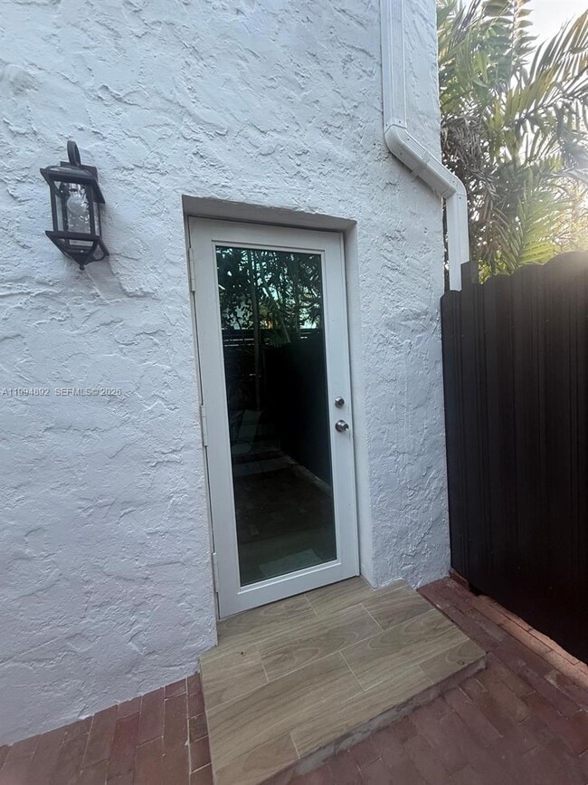 Photo - 1235 Coral Wy Unidad Cottage