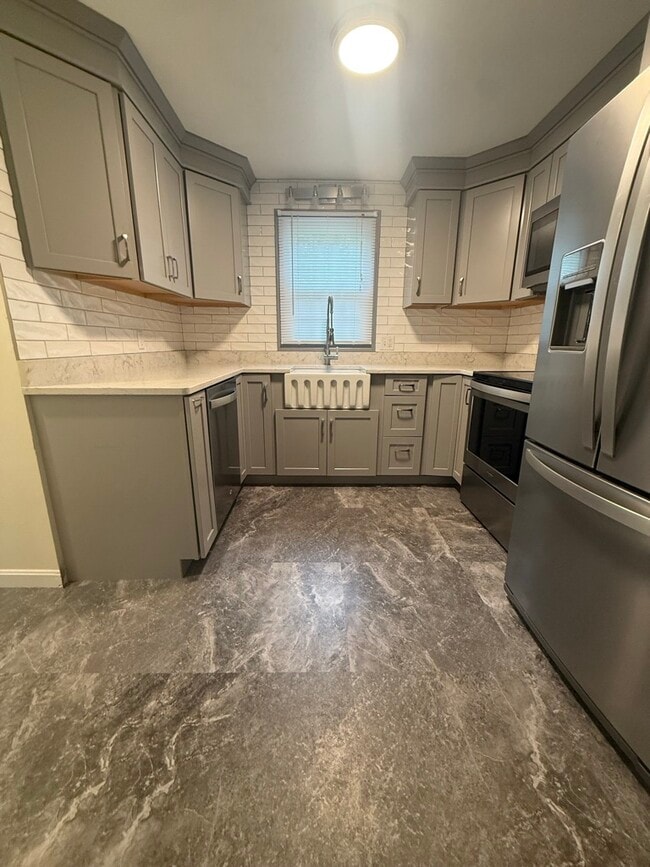 Photo - 303 Twin Lakes Dr