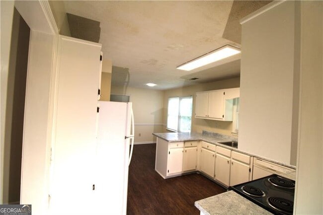 Photo - 2320 Ridgedale Dr SW