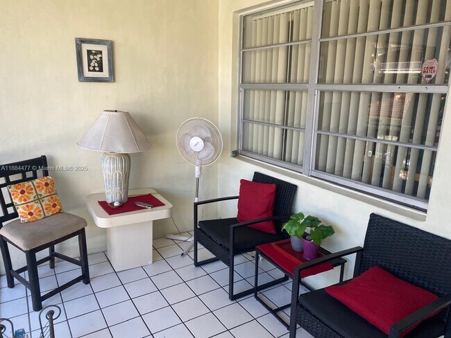 Photo - 541 Blue Heron Dr Unidad 215