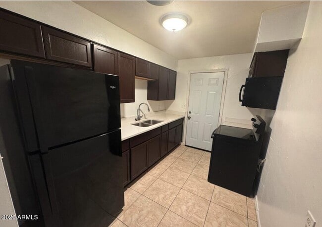 Building Photo - 625 E Broadway Rd Unit 7