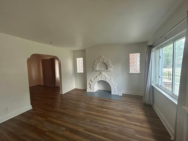 Photo - 17591 Roselawn St