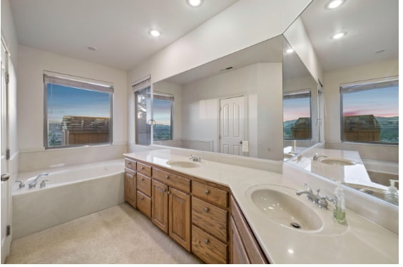 Photo - 7 N Eastridge Dr