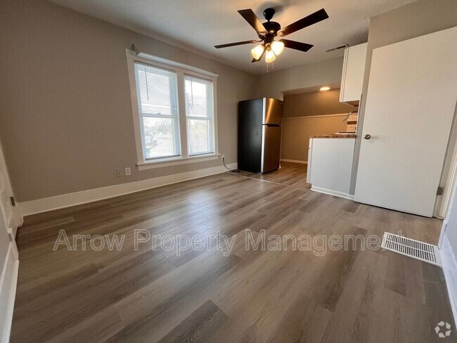 Building Photo - 136 N 27th St Unit 2 Rental