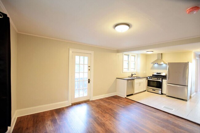 Photo - Two Bedroom Two Bath 112 Quarry Unidad 112