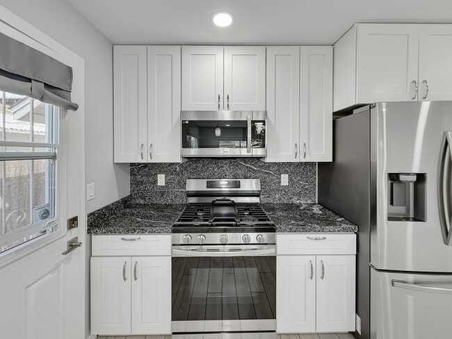 Photo - 6123 Horton Dr