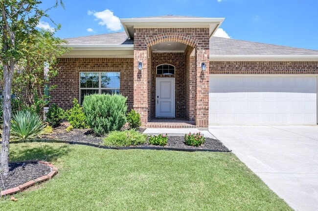 841 Blackhorse Trl