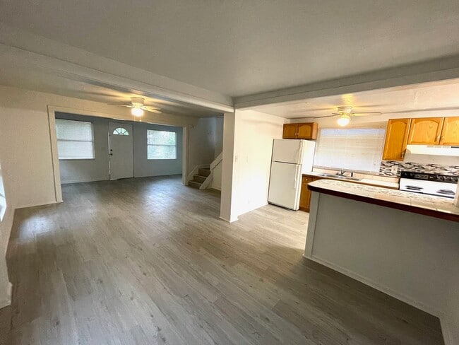1100 13th Ave W Unit Back Unit