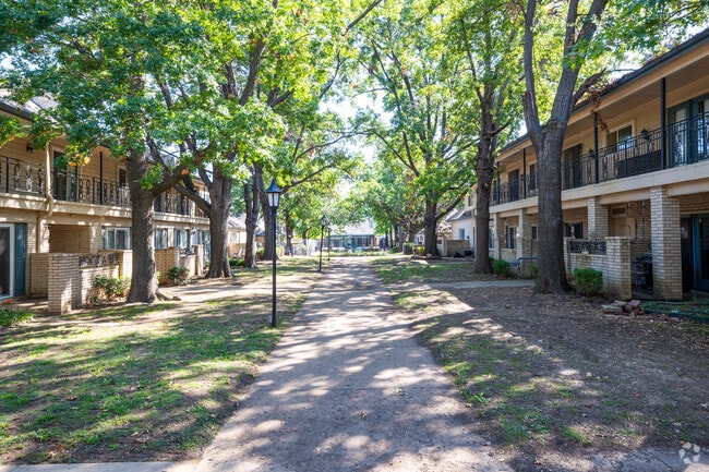 Photo - French Villa