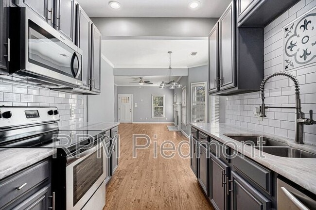 Photo - 331 Inman St SW
