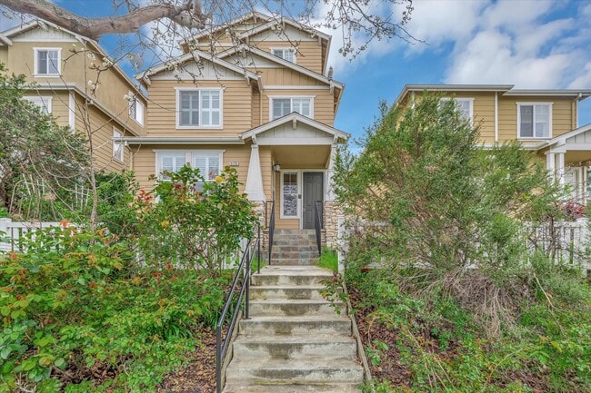 Building Photo - 5175 Trinity Park Dr