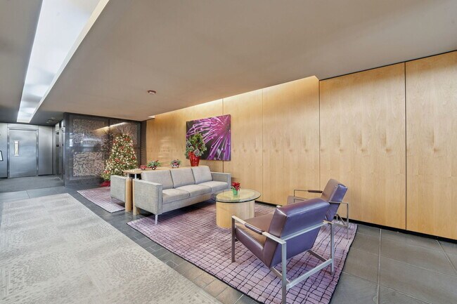 Photo - 2020 N Lincoln Park W Unidad 19C