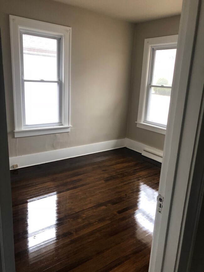 Photo - SECTION 8 ACCEPTED!!! Glen Park! Original ...