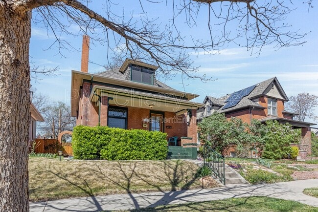 Photo - 4047 Wyandot St