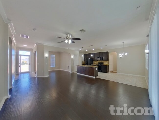 Photo - 33931 Emerald Pond Loop