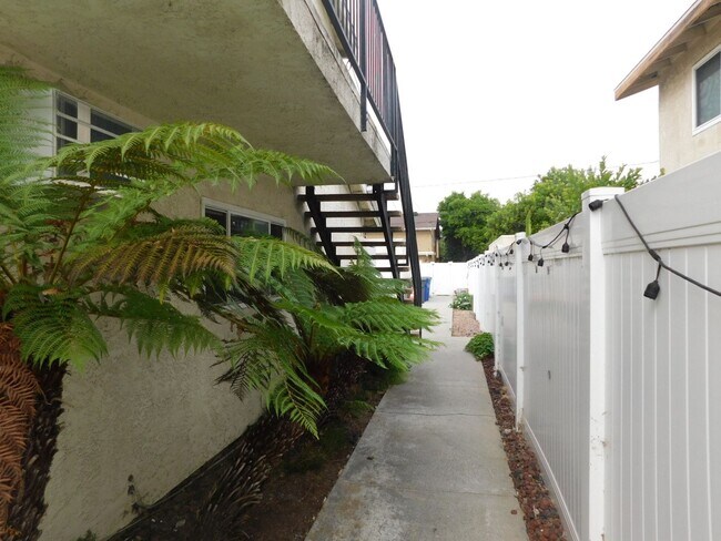 Photo - REA10831-33 Unit 10833