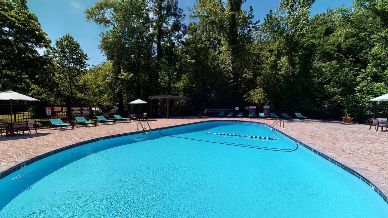 Photo - Kingswood - Students save up to 10%! Apartments