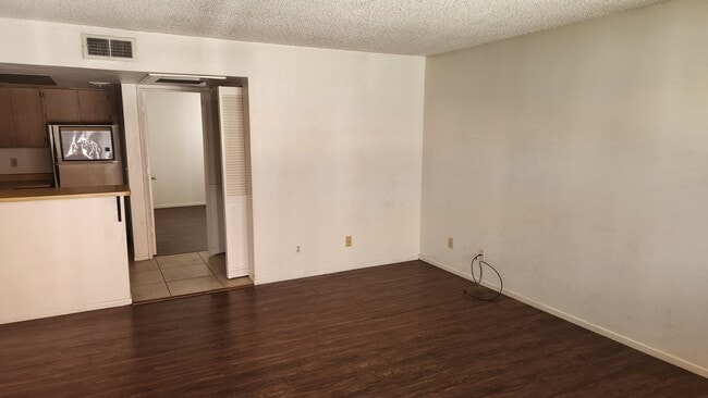 Photo - 700 W University Dr Unidad G241