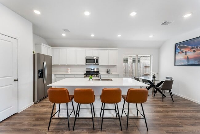 Photo - 3126 Stonebriar Dr