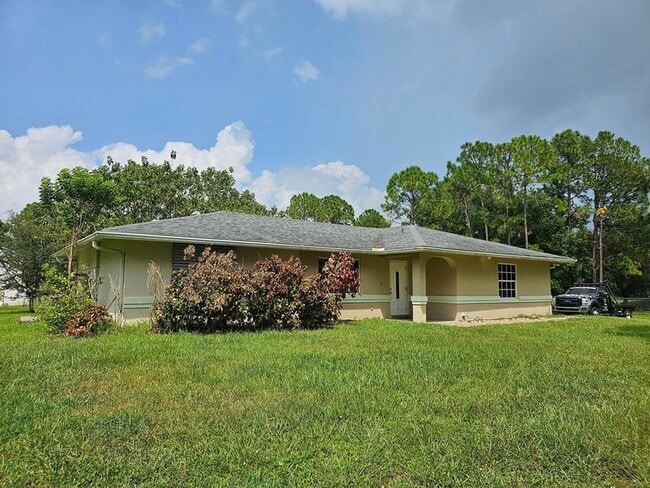 Building Photo - 17817 81st Ln N