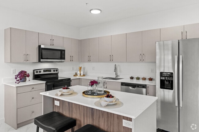 2BR, 2BA - 890SF - Kitchen - Flamingo Village