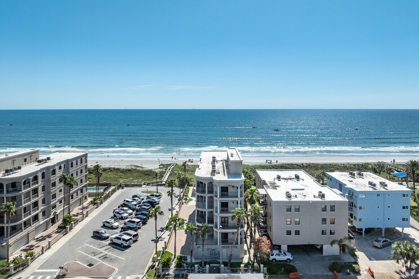 Photo - Avenue Four Condos
