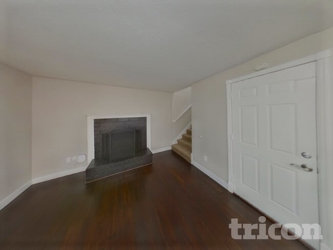 1457 NE 12th Ave