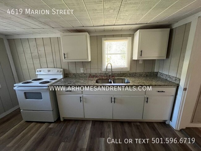 Photo - 4619 Marion St