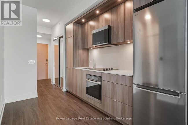 Photo - 60 Central Park Roadway Unité 1611