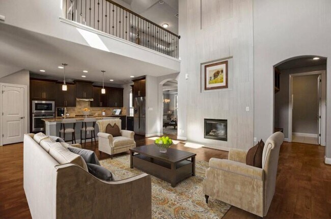 Photo - 16025 La Rosa Dr