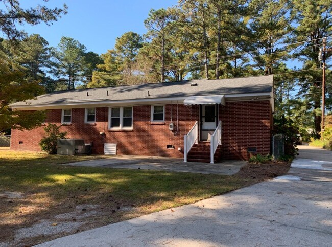 Photo - 1413 Old Mill Rd