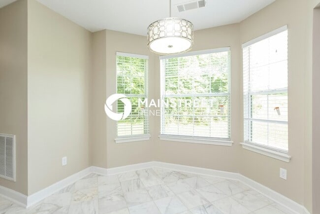 Photo - 4 Bedroom Pet-Friendly Home in College Park, GA with Main Street Renewal