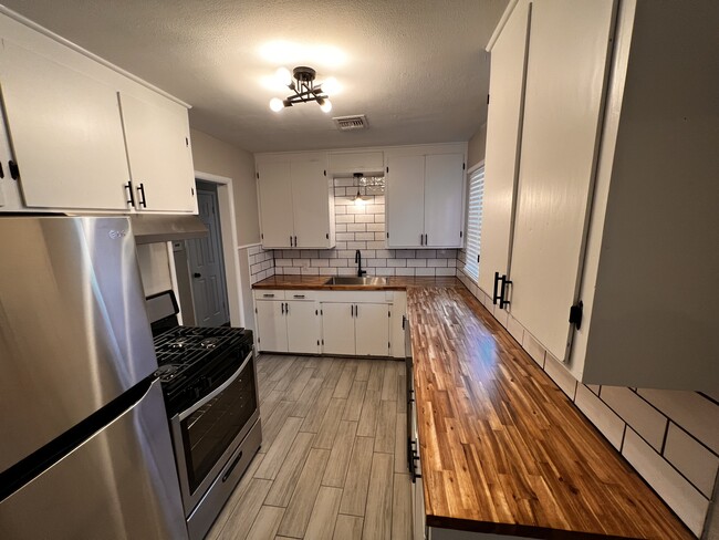 Photo - 1321 N 2nd Ave