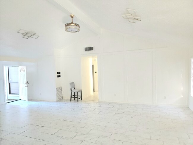 Photo - 3030 Shawnee Dr