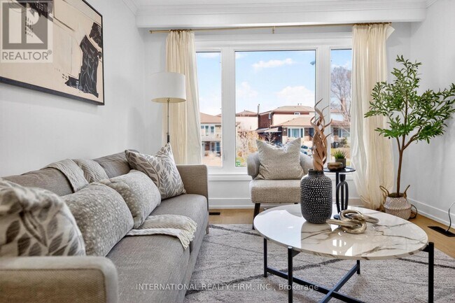 Photo - 26 Dellbrook Crescent