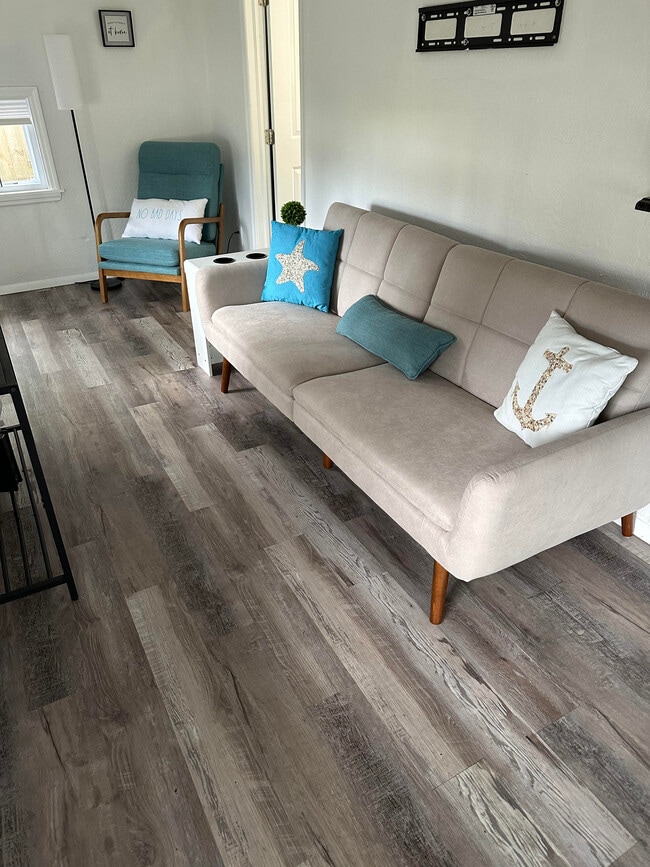 Photo - 6002 72nd Ave N