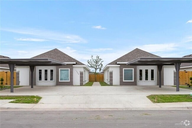 Building Photo - 1220 S Yankton St Unit 1 Rental