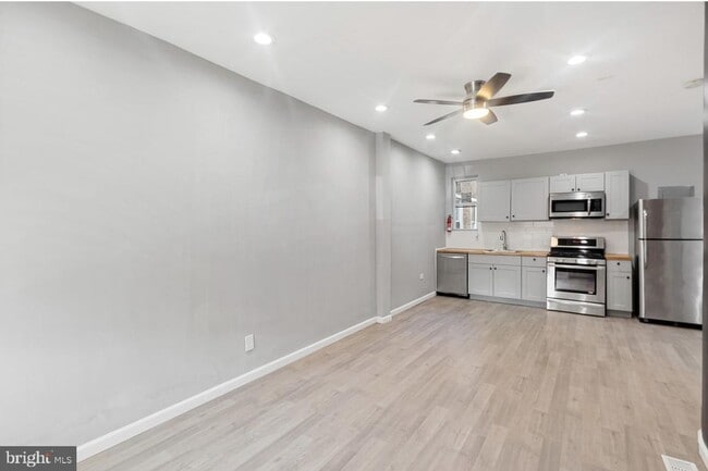 Photo - 6011 Catharine St Unidad 1