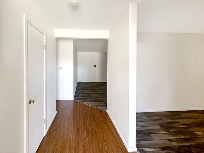 Photo - 211 E Alto Dr