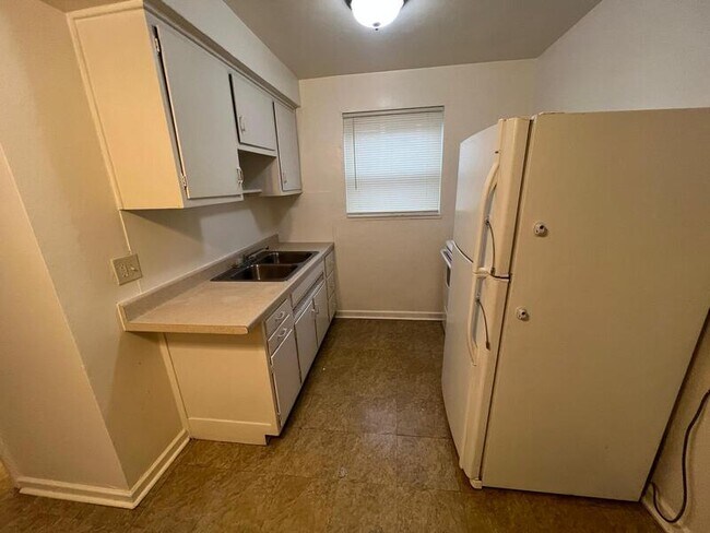 Photo - 246 Basswood Ave