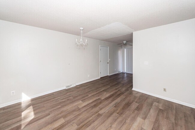 Photo - 444 Academy Rd